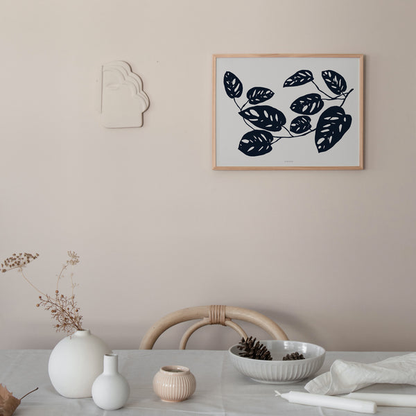 הדפס - Botanical silhouette - Monstera Obliqua