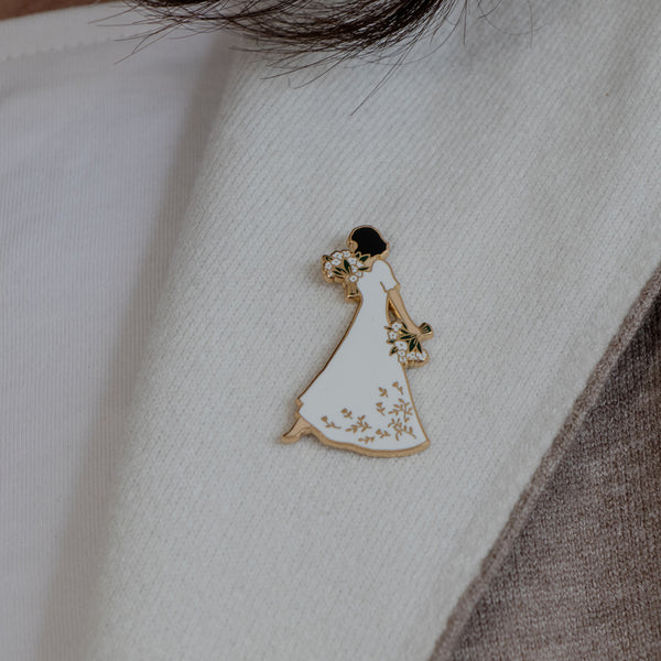 סיכת דש - נערת פרחים