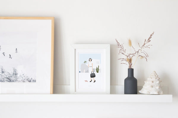 גלויה - Modern Women - High Heel Lady