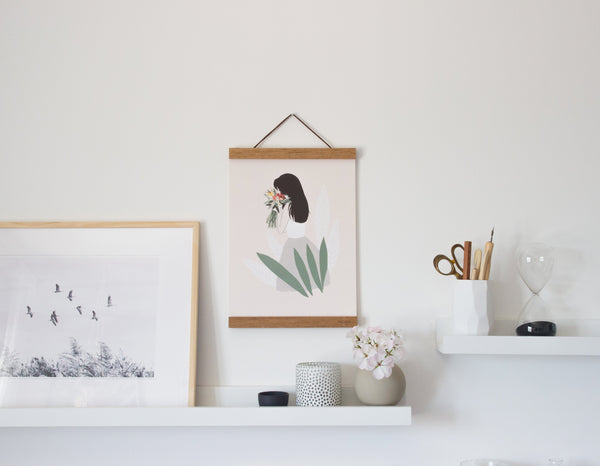 מתלה מגנטי מעץ להדפסים